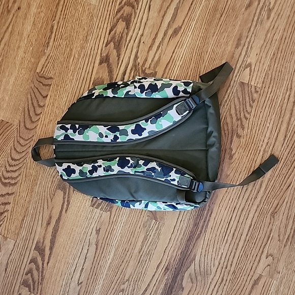 Converse Backpack 🎒 - Picture 6 of 8